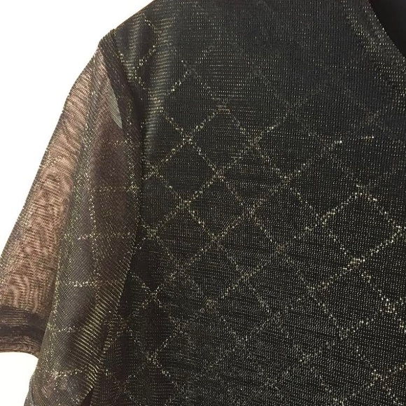 Script | Gold Patterned Tee - Picture 3 of 4